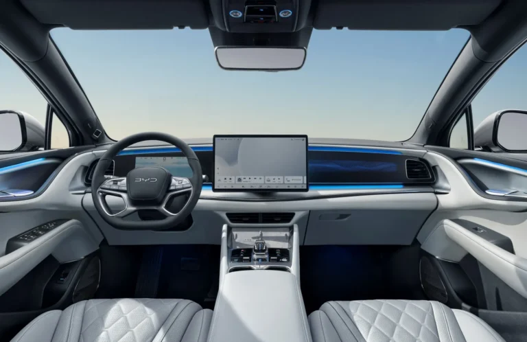 BYD_Harmony_Auto_Elektryczny_Sealion-7_Wnętrze_Tahiti-Blue