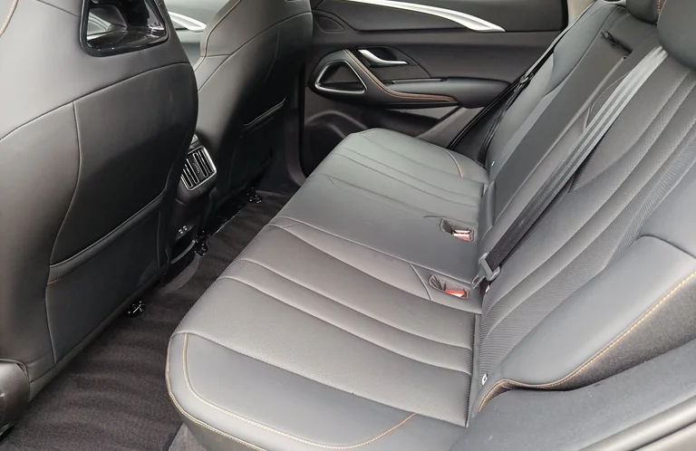 BYD_Harmony_Auto_Sealion_5_DM-i_Design_8